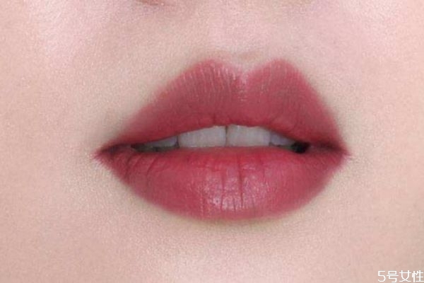 什么是肌底液(什么是肌底液,怎么用)