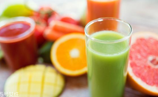 加热的水果可以给一岁以内的宝宝吃吗(一岁宝宝吃水果需要加热吗)