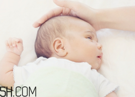 囟门的发育规律(囟门的发育规律)