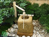 饮水机中反复加热的水能喝吗(饮水机里的水反复加热后还能不能喝呢?)