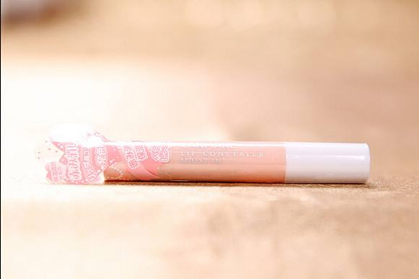 先拍水还是先涂乳(先拍水还是先涂乳) 先拍水还是先涂乳(先拍水还是先涂乳)