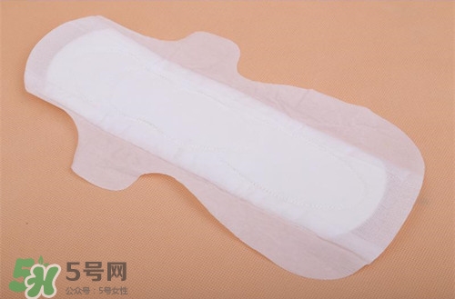 如何识别假卫生巾(如何识别假卫生巾)