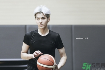 丑女追帅哥之五大攻心计(丑女追帅哥技巧)