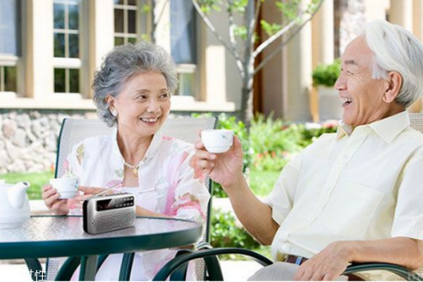 老人喝茶的好处(老人喝茶的好处和坏处) 老人喝茶的好处(老人喝茶的好处和坏处)