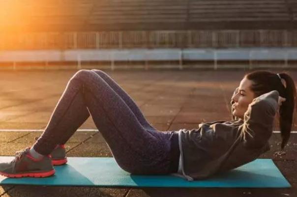 卷腹运动要点(卷腹运动要点)