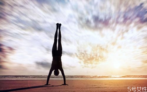 倒立可以瘦脸吗(倒立可以瘦脸吗)