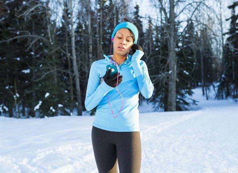 冬天夜跑着装注意事项(冬天夜跑怎么穿衣服)