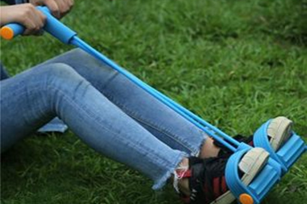 刚开始用脚蹬拉力器练多久(脚蹬拉力器多久有效果)