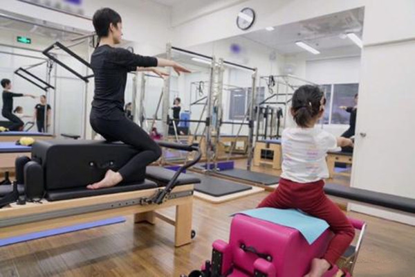 练普拉提前后可以进食吗(练普拉提前可以吃饭吗)