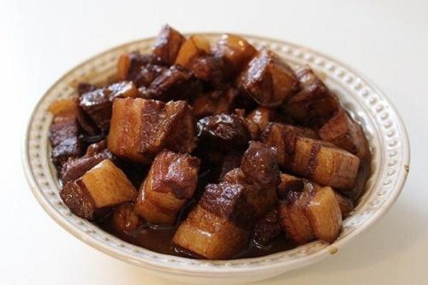 吃五花肉有什么好处(吃五花肉有什么好处和坏处)