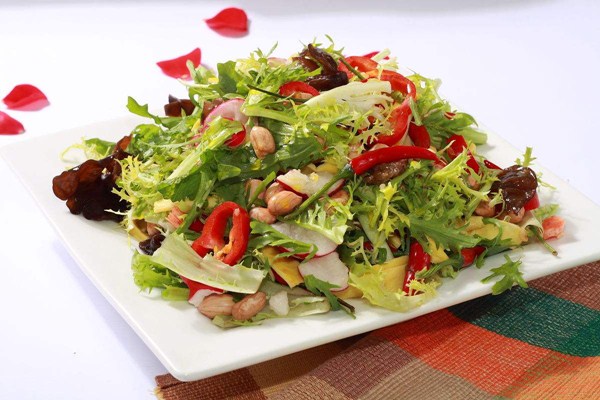 凉拌菜过夜了能吃吗(凉拌菜过夜了能吃吗)