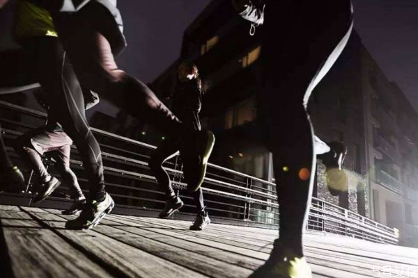 牛奶蜂蜜面膜的制作方法(鸡蛋牛奶蜂蜜面膜的制作方法) 牛奶蜂蜜面膜的制作方法(鸡蛋牛奶蜂蜜面膜的制作方法)