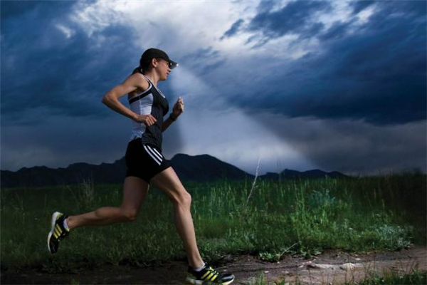 跑步后拉伸有什么作用(跑步后拉伸有什么作用)