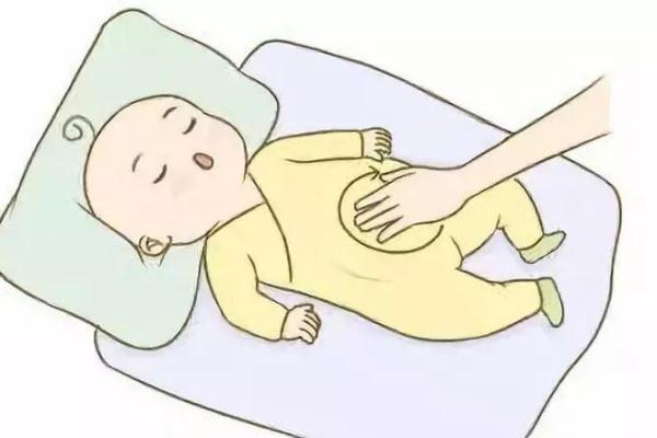 新生儿不停吃奶还哭闹总是吃不够,新生儿如何缓解胀气