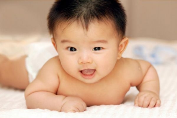 双胞胎怎么取小名好听,怎么给双胞胎起小名