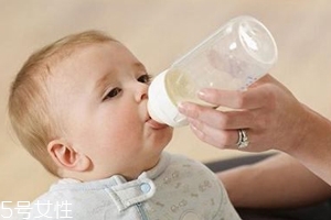 母乳怎么减少,怎么减少母乳产奶量