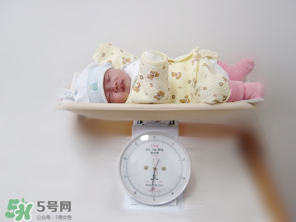 怎样挑选尿不湿,怎样挑选尿不湿尺码 怎样挑选尿不湿,怎样挑选尿不湿尺码