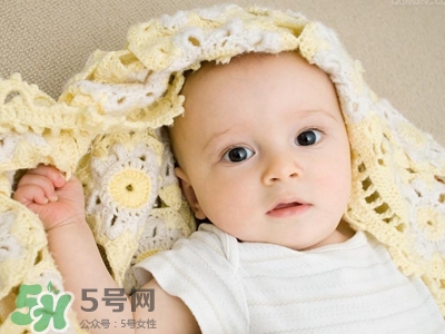 宝宝吐奶的原因有哪些,婴儿老是吐奶是什么原因