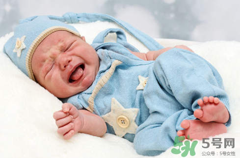 新生儿脐带可以涂菜油吗,新生儿肚脐可以用菜油擦吗