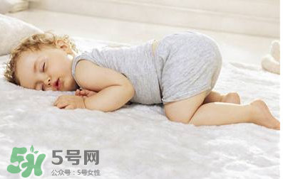 宝宝什么时候能剪指甲,宝宝的指甲什么时候可以剪