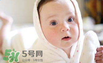 奶癣用什么来洗,脸上的奶癣可以用母乳擦吗