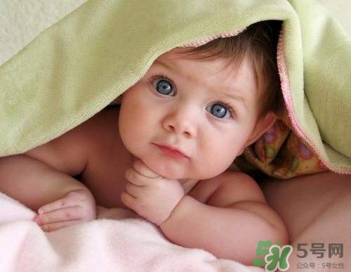 胎儿缺氧是什么表现,胎宝宝缺氧的表现和症状有哪些 胎儿缺氧是什么表现,胎宝宝缺氧的表现和症状有哪些