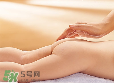 婴儿屁股怎么清洗,宝宝怎么擦屁股 婴儿屁股怎么清洗,宝宝怎么擦屁股