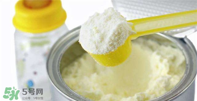 新生儿如何选奶粉,小孩子奶粉怎么选