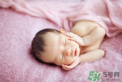 给新生儿宝宝剪指甲剪到肉了怎么办,给新生婴儿剪指甲不小心剪到肉了