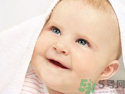 宝宝有头垢怎么去掉,宝宝头上的头垢是怎么形成的 宝宝有头垢怎么去掉,宝宝头上的头垢是怎么形成的