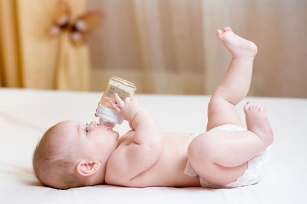 婴幼儿溢奶的原因,宝宝频繁溢奶是什么原因