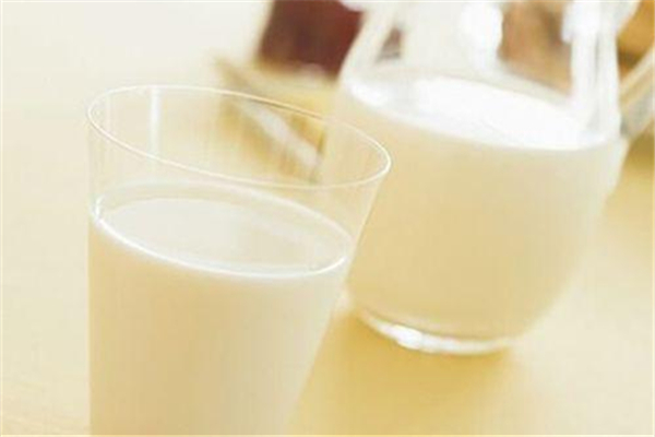 奶粉怎么冲不结块,奶粉怎么冲不结块和不容易起泡