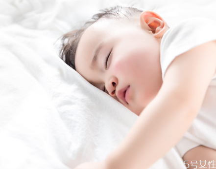 婴儿突然呕吐的原因有哪些原因,婴儿突然呕吐是什么原因