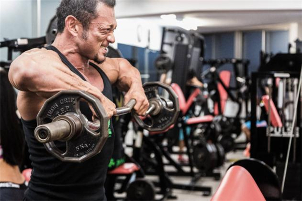 力量训练一周几次合适(女生力量训练一周几次合适)