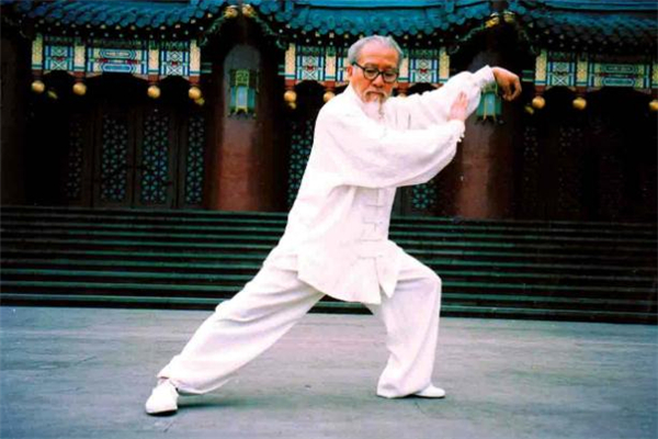 练八段锦的好处(练八段锦的好处和坏处)