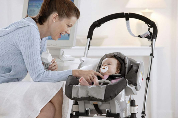 婴儿推车怎么选择比较好,婴儿推车怎么选婴儿推车