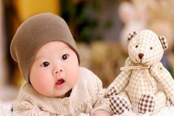 婴儿胎毛不剃可以吗,宝宝可以不剃胎毛吗 婴儿胎毛不剃可以吗,宝宝可以不剃胎毛吗