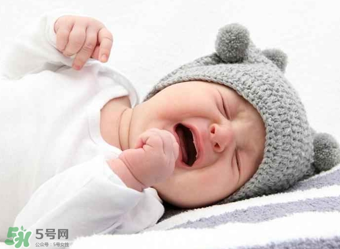 如何应对宝宝晚上哭闹(如何解决宝宝晚上哭闹) 如何应对宝宝晚上哭闹(如何解决宝宝晚上哭闹)