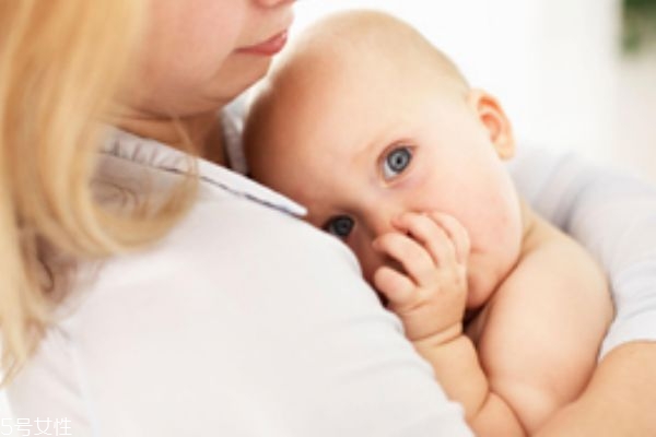 宝宝打完疫苗可以洗澡吗?,一周岁宝宝打完疫苗可以洗澡吗