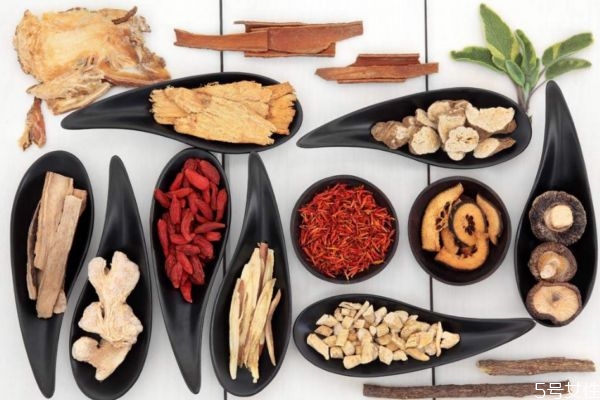 吃中药注意些什么,吃中药的忌讳吃什么 吃中药注意些什么,吃中药的忌讳吃什么