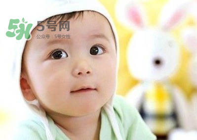 6个月宝宝能不能喝水,六个月以下宝宝能喝水吗