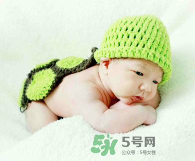 小孩冬天经常咳嗽是什么原因,夏天宝宝早晚咳的厉害怎么办