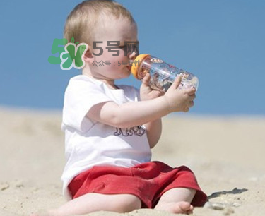 宝宝喝什么水比较好,婴儿适合喝什么样的水 宝宝喝什么水比较好,婴儿适合喝什么样的水