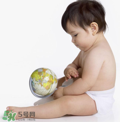 宝宝坐不稳是什么原因,婴儿坐不稳