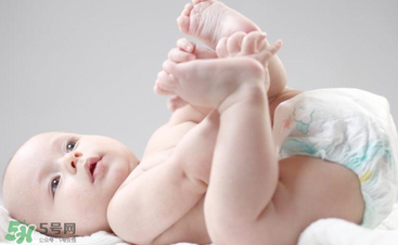 宝宝能穿开裆裤吗,宝宝穿开裆裤有什么害处