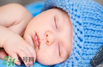 如何给宝宝清理鼻腔,婴儿清理鼻腔的正确方法 如何给宝宝清理鼻腔,婴儿清理鼻腔的正确方法