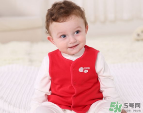 四月份的宝宝穿什么衣服,4月份的宝宝穿什么衣服合适