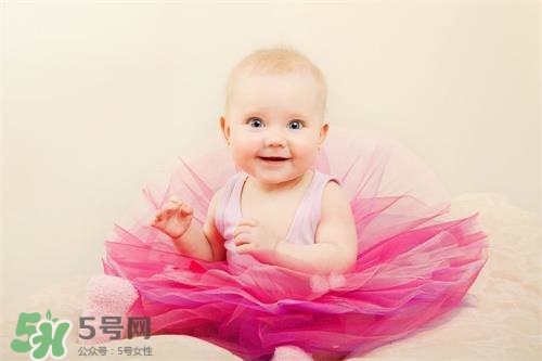 宝宝后脑勺摔了一个大包怎么办,宝宝摔到后脑勺起了个包怎么办