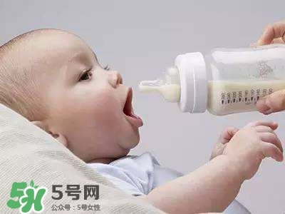 二段奶粉一般吃到几个月,2段奶粉几个月开始吃