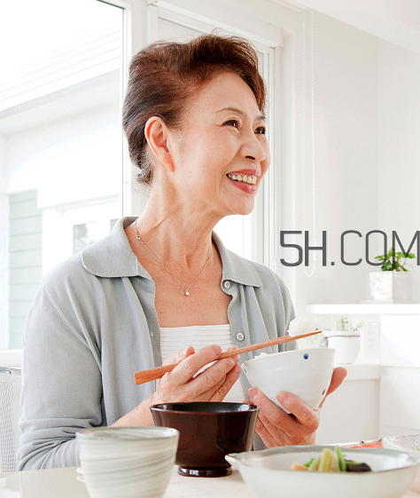 颈椎病会不会引起鼻塞,颈椎病会引起咽炎吗